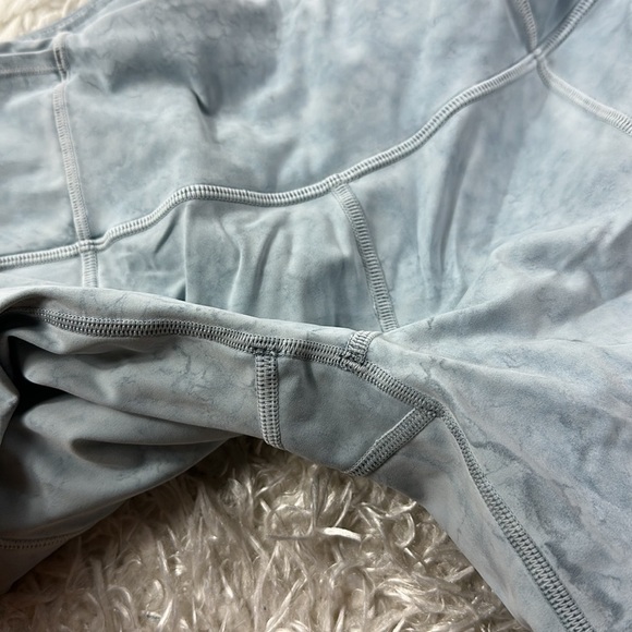 Lululemon Fast and Free Short 10" City Grit White Blue Fog - Picture 2 of 5